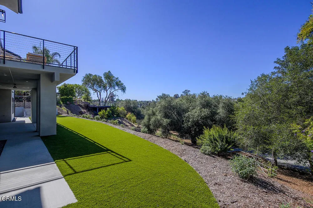 1048 Canyon Creek Place Escondido, CA 92025