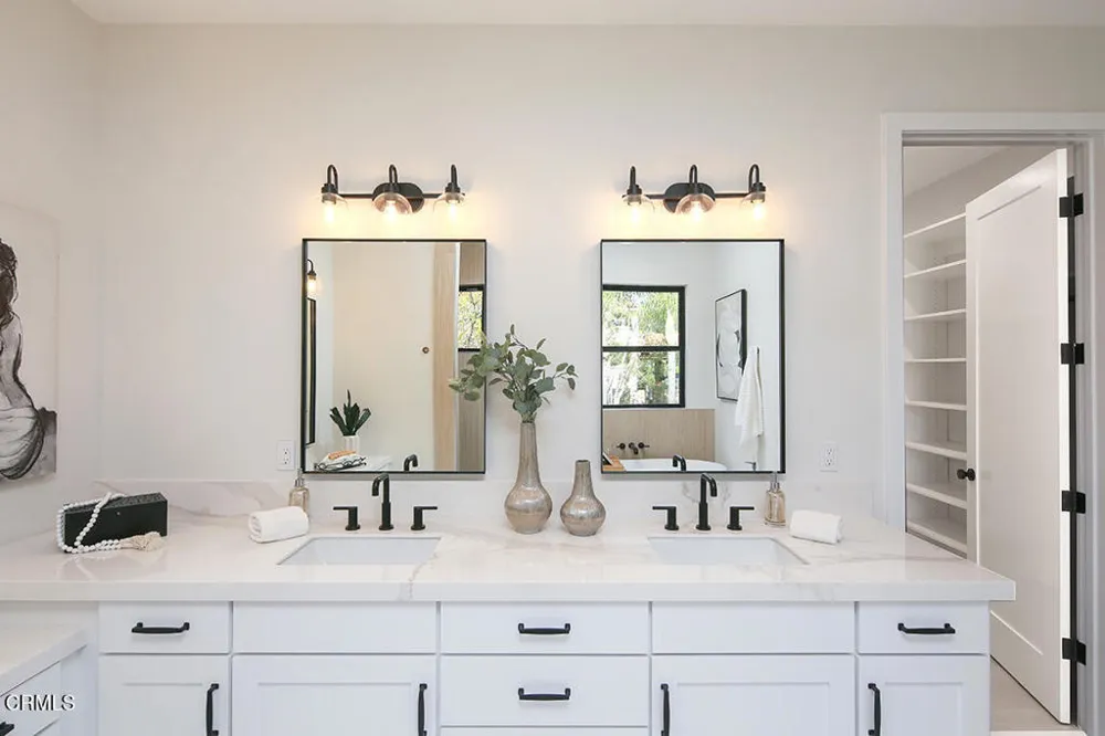 1048 Canyon Creek Place Escondido, CA 92025