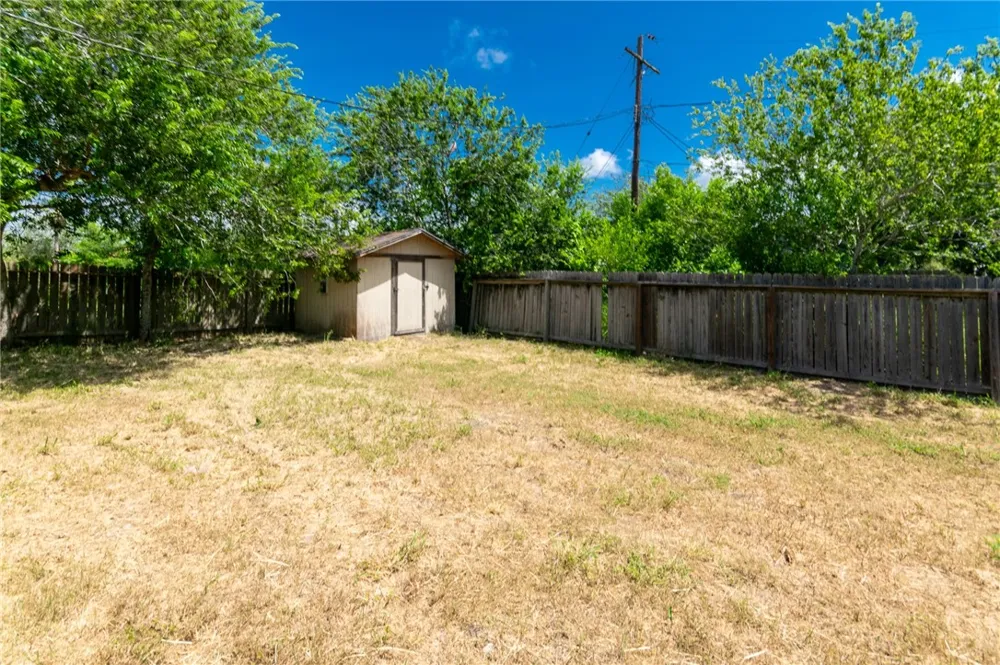 410 Hoover Street Taft, TX 78390