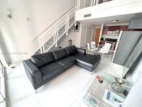 244 Biscayne Blvd #451