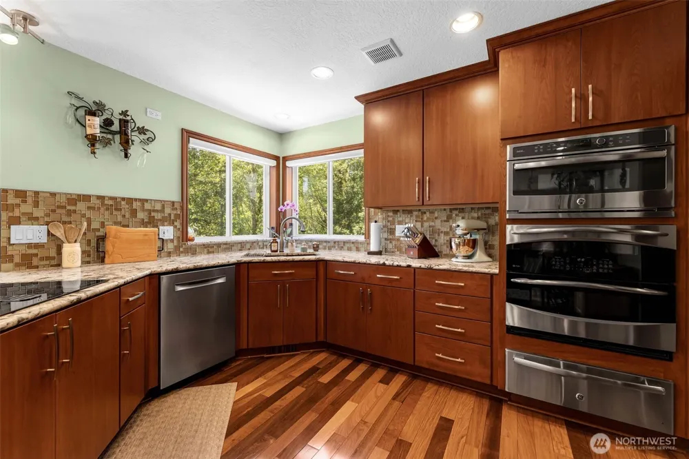 15212 NE Winsor Drive Brush Prairie, WA 98606