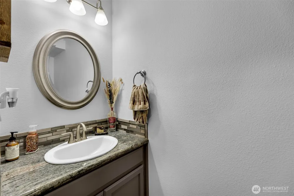 15212 NE Winsor Drive Brush Prairie, WA 98606