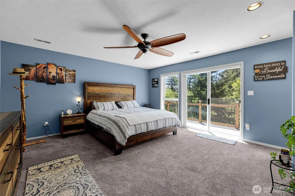 15212 NE Winsor Drive Brush Prairie, WA 98606