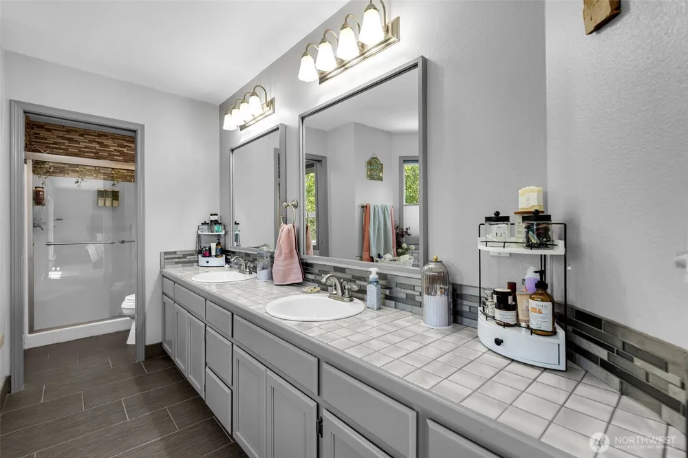 15212 NE Winsor Drive Brush Prairie, WA 98606