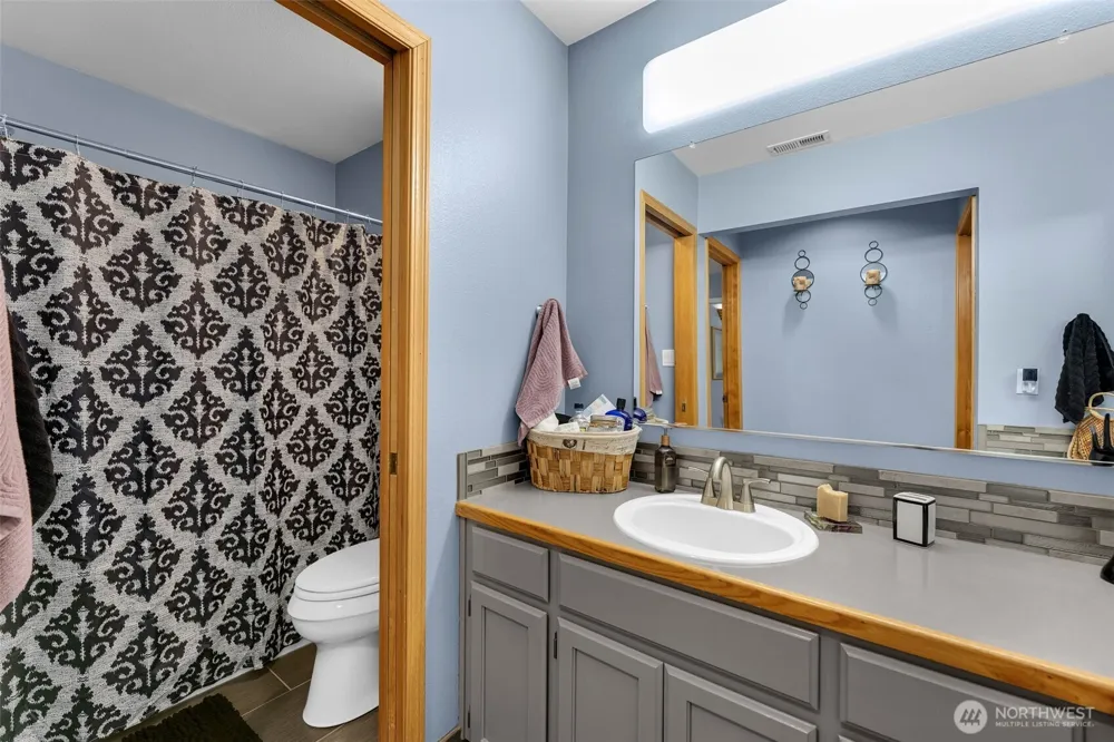 15212 NE Winsor Drive Brush Prairie, WA 98606