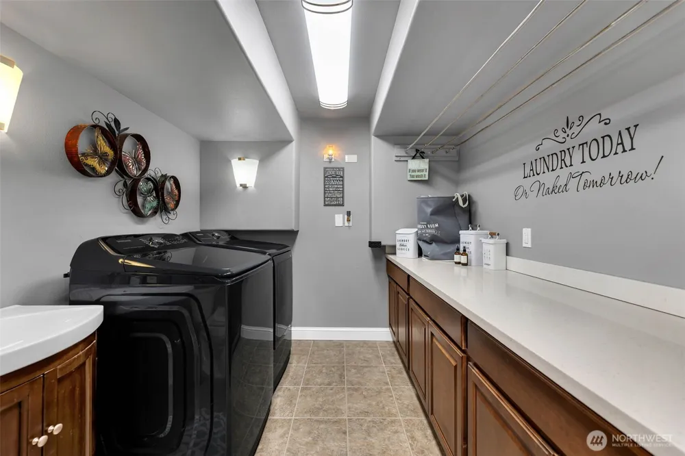 15212 NE Winsor Drive Brush Prairie, WA 98606