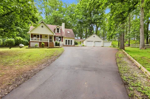 212 Derby Ct
