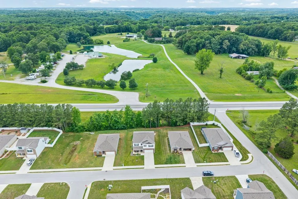 176 Nunally Dr Baxter, TN 38544