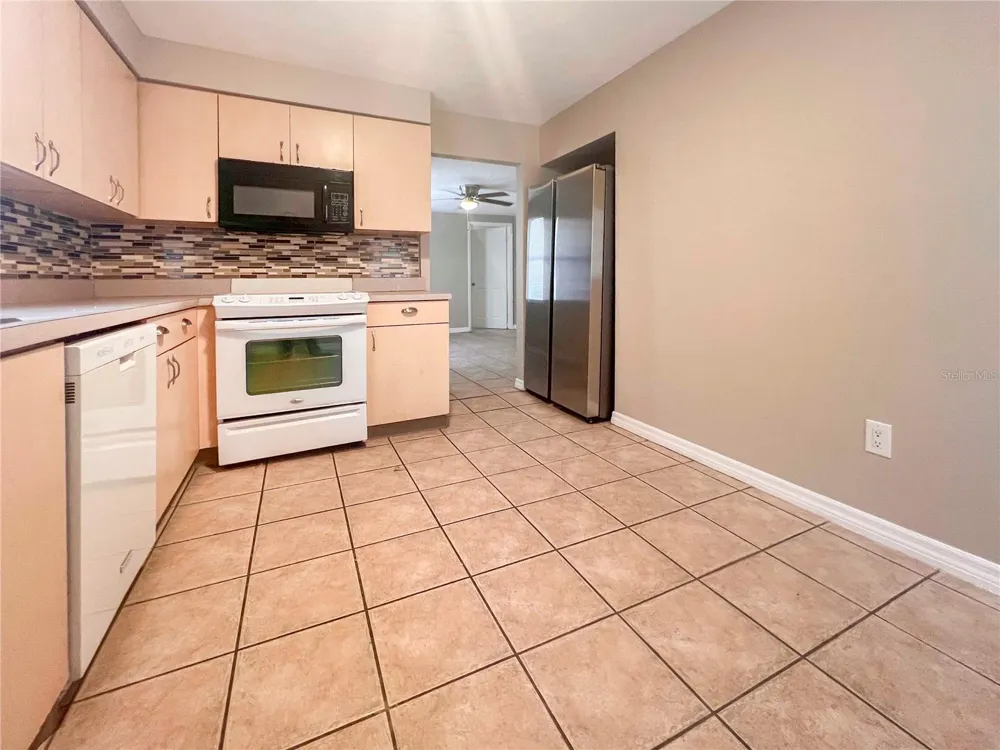 2137 ROSELAWN STREET #A Sarasota, FL 34231