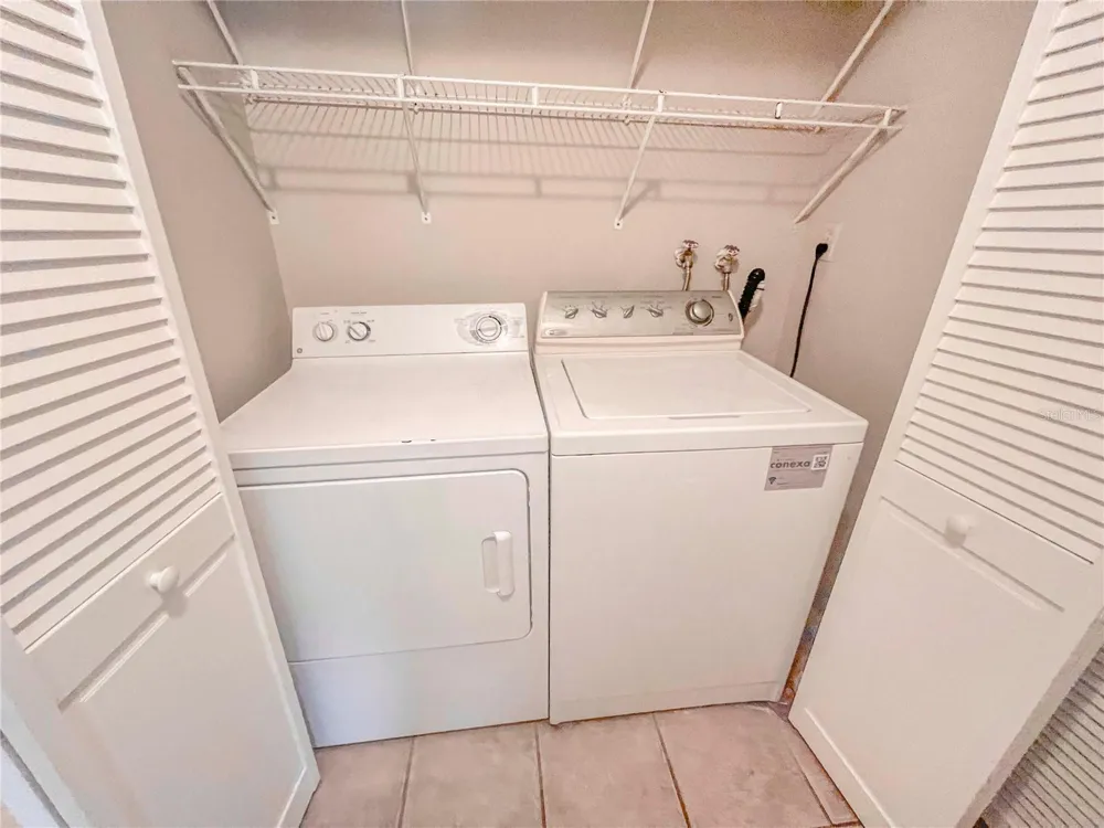 2137 ROSELAWN STREET #A Sarasota, FL 34231