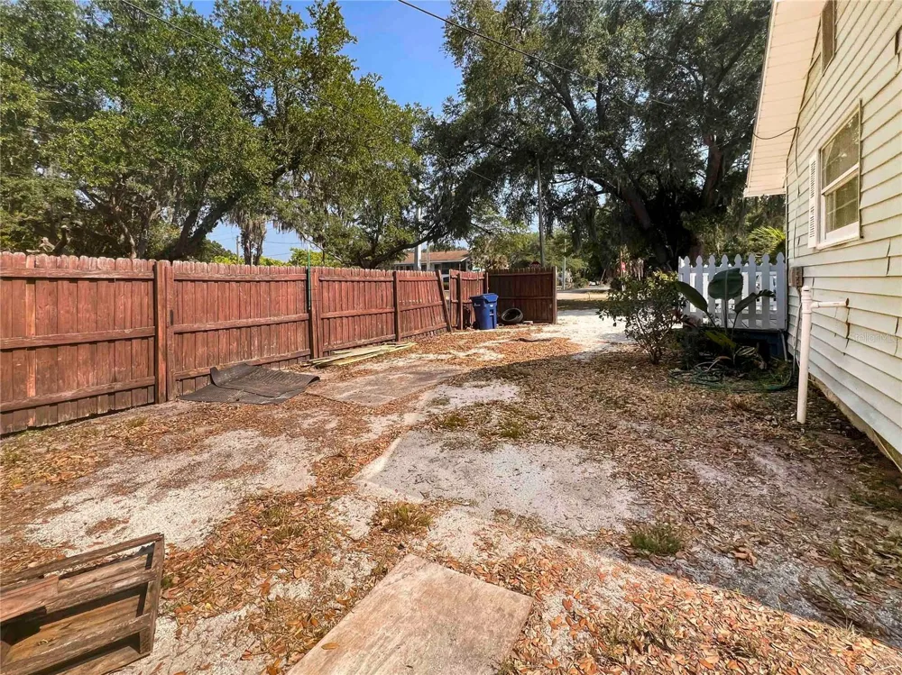 2137 ROSELAWN STREET #A Sarasota, FL 34231
