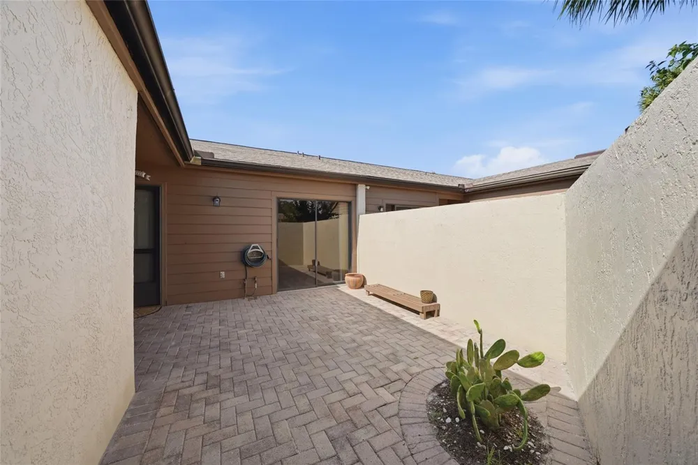 3446 BEEKMAN PLACE #50 Sarasota, FL 34235