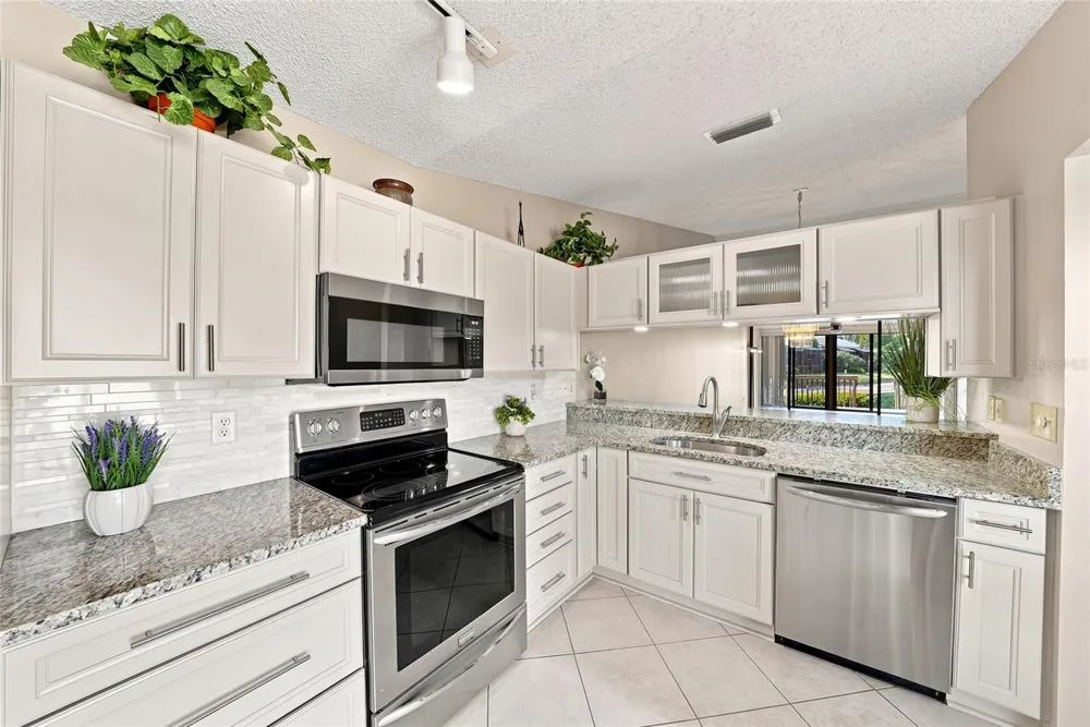 3446 BEEKMAN PLACE #50 Sarasota, FL 34235
