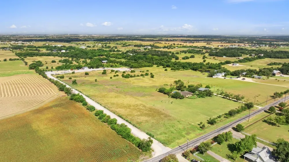 1920 County Road 130 Hutto, TX 78634