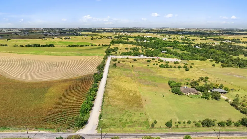 1920 County Road 130 Hutto, TX 78634