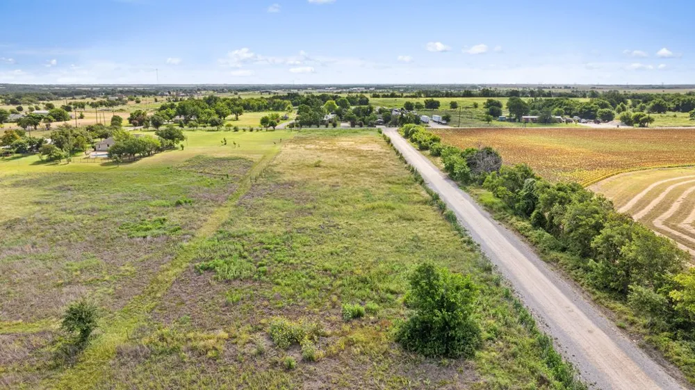 1920 County Road 130 Hutto, TX 78634