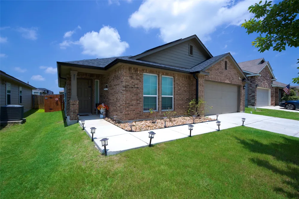 1041 Dumfries Drive Seguin, TX 78155