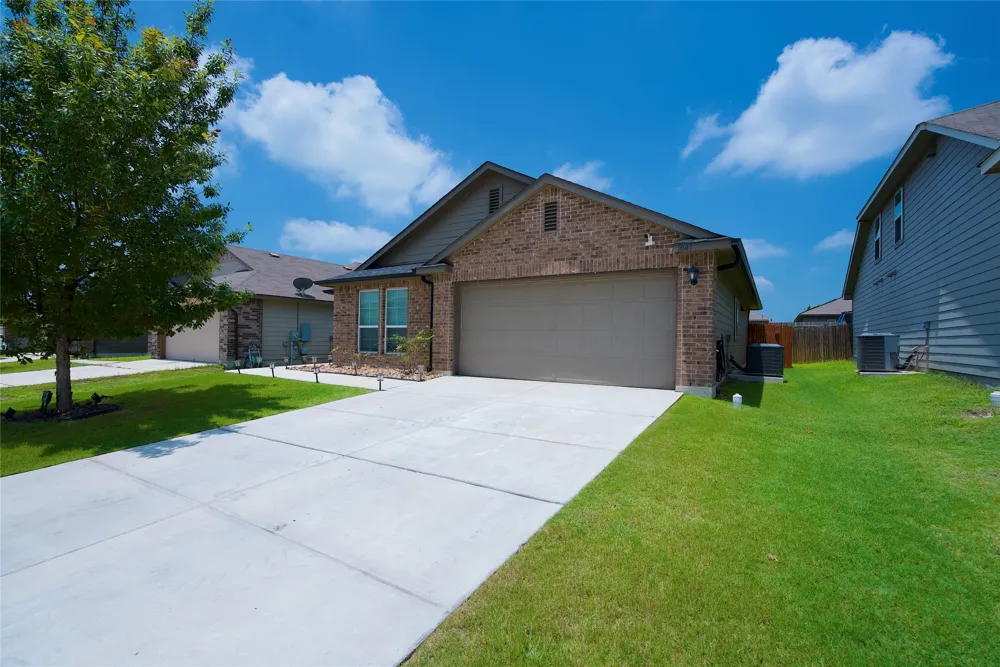 1041 Dumfries Drive Seguin, TX 78155