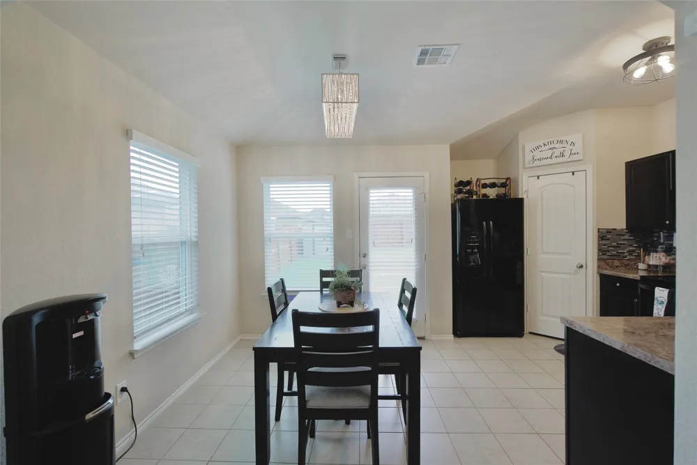 1041 Dumfries Drive Seguin, TX 78155