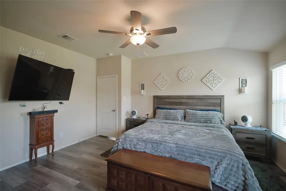 1041 Dumfries Drive Seguin, TX 78155