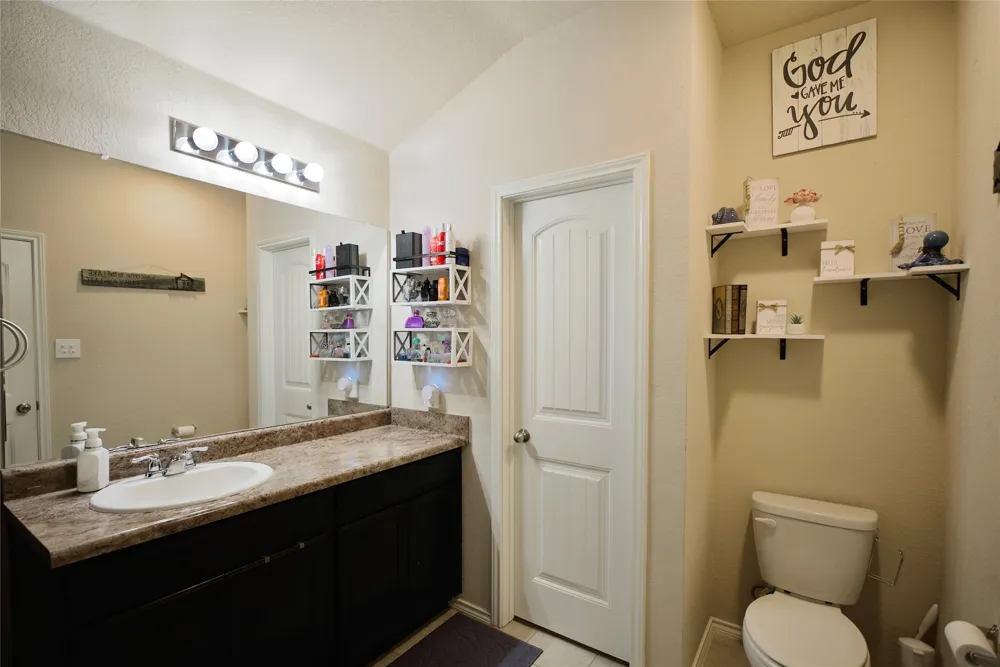 1041 Dumfries Drive Seguin, TX 78155