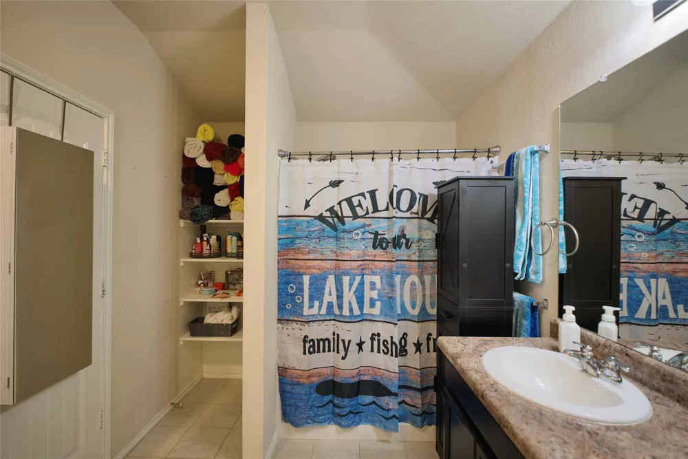 1041 Dumfries Drive Seguin, TX 78155
