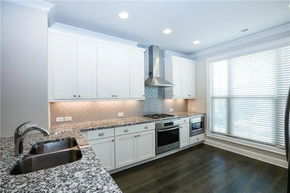 2117 Parkside Glen View Duluth, GA 30097