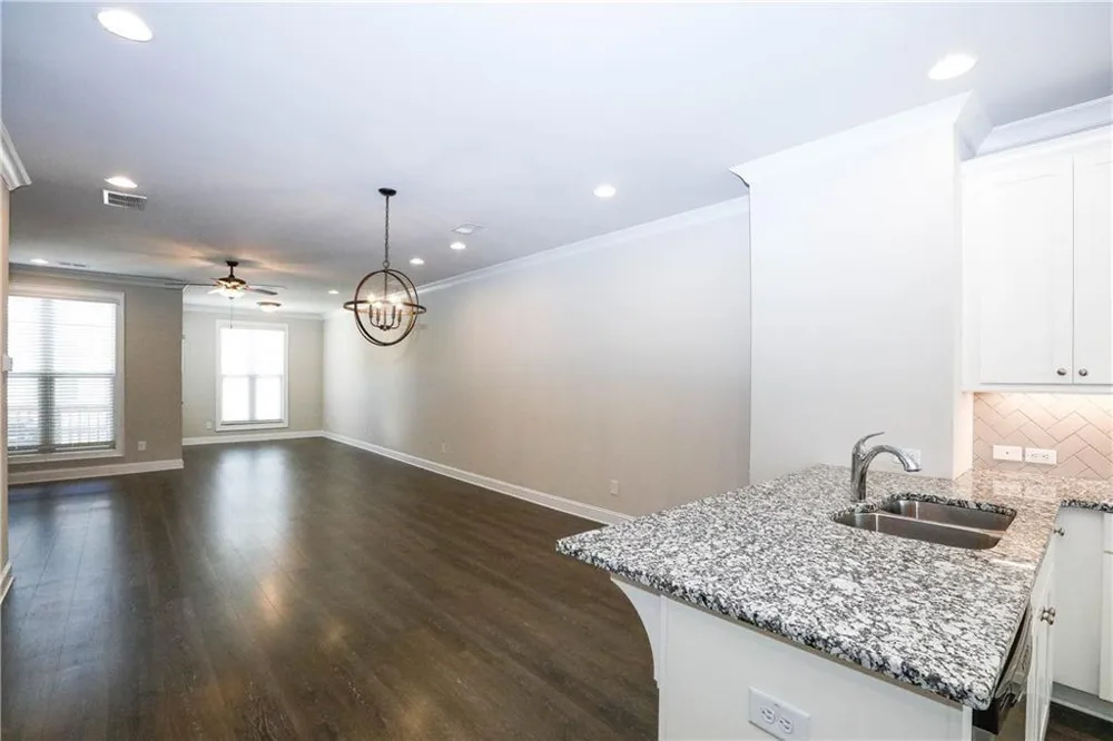 2117 Parkside Glen View Duluth, GA 30097