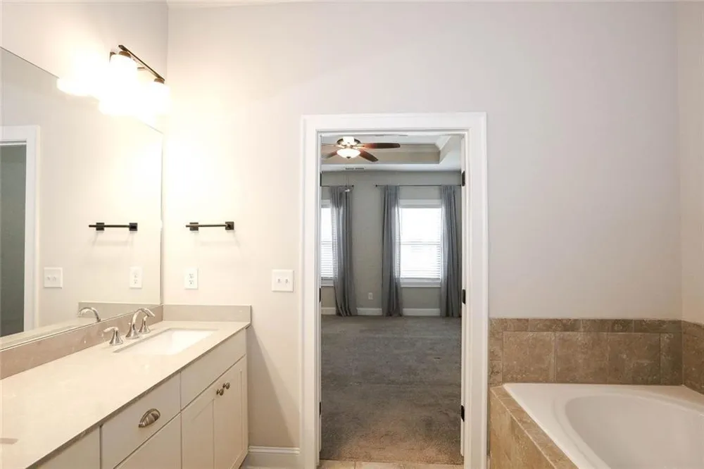 2117 Parkside Glen View Duluth, GA 30097