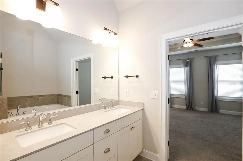 2117 Parkside Glen View Duluth, GA 30097