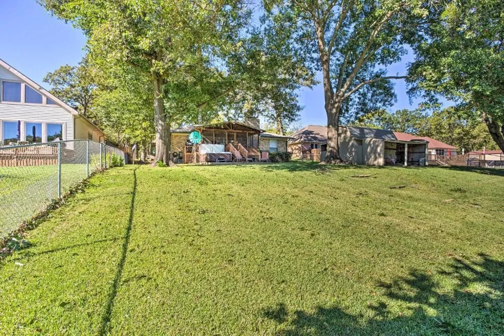 108 Camino Robles Street Gun Barrel City, TX 75156