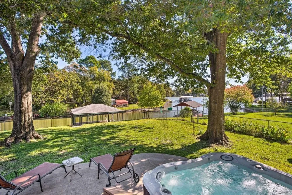 108 Camino Robles Street Gun Barrel City, TX 75156
