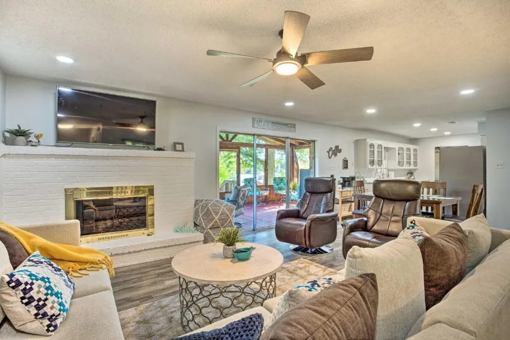 108 Camino Robles Street Gun Barrel City, TX 75156
