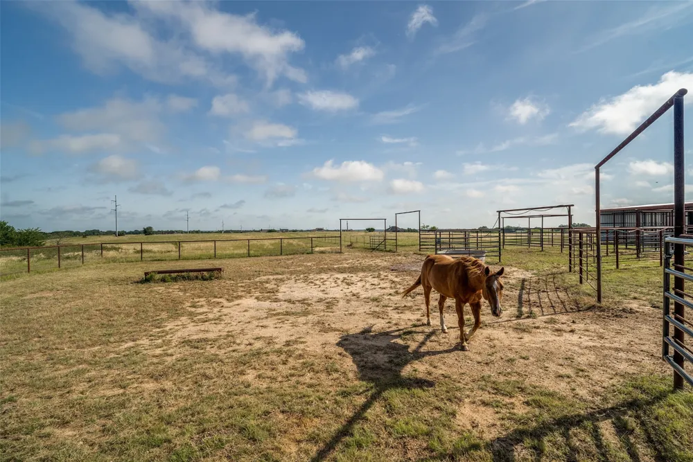 6825 Fm 920 Weatherford, TX 76088