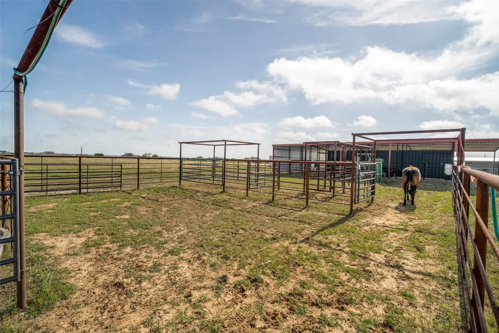 6825 Fm 920 Weatherford, TX 76088