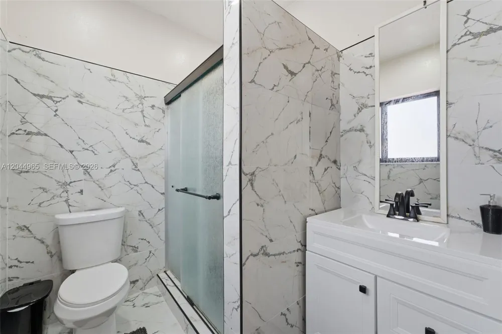 1421 SW 76 ct Miami, FL 33144