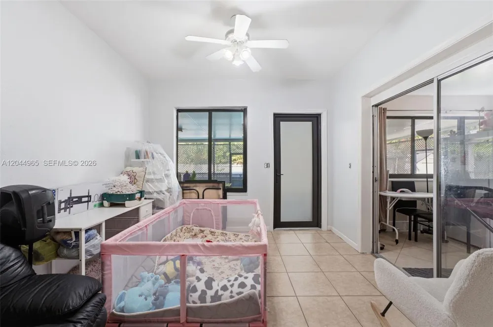 1421 SW 76 ct Miami, FL 33144