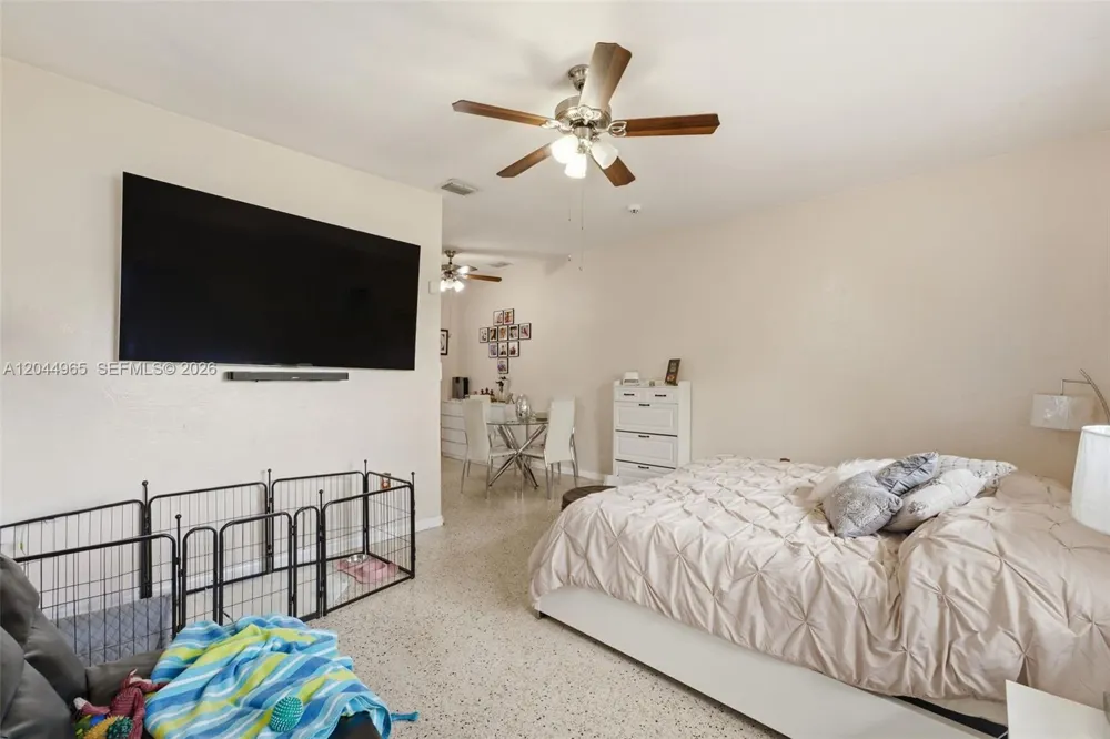 1421 SW 76 ct Miami, FL 33144
