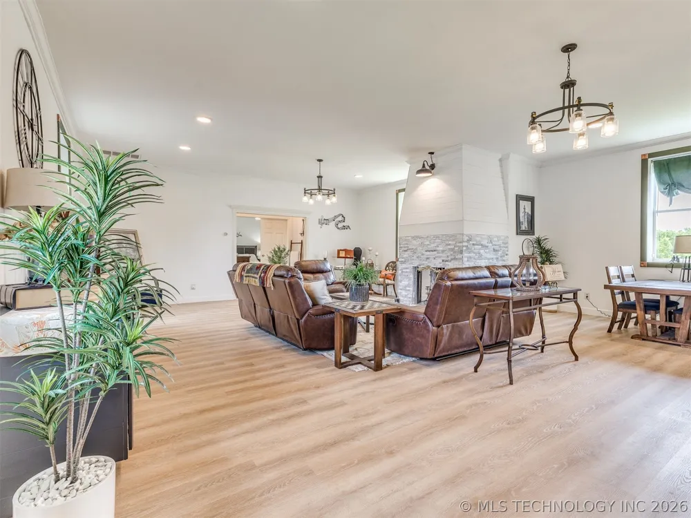 397960 W 4000 ROAD Skiatook, OK 74070