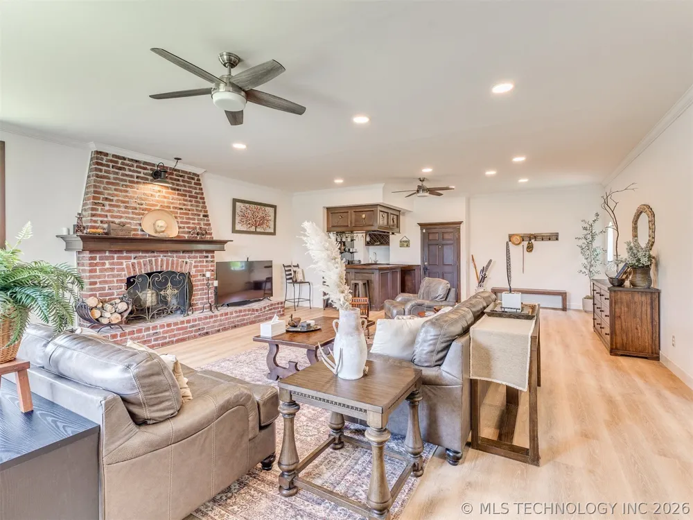 397960 W 4000 ROAD Skiatook, OK 74070
