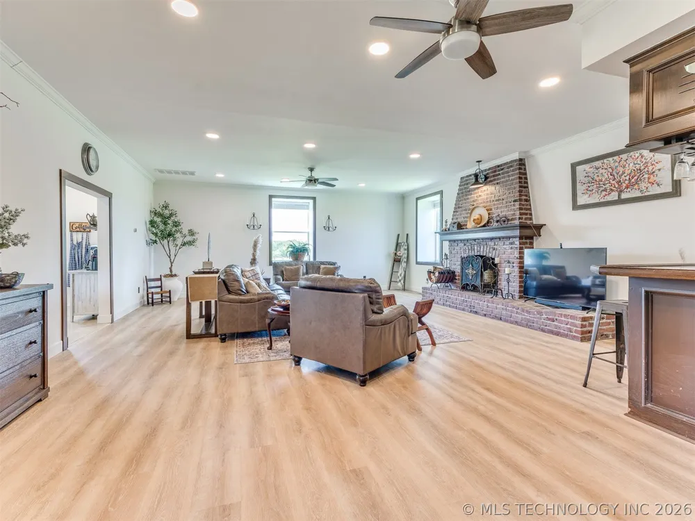 397960 W 4000 ROAD Skiatook, OK 74070