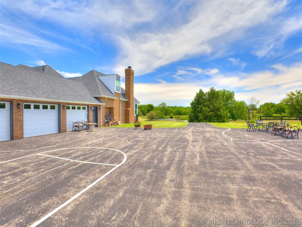 397960 W 4000 ROAD Skiatook, OK 74070