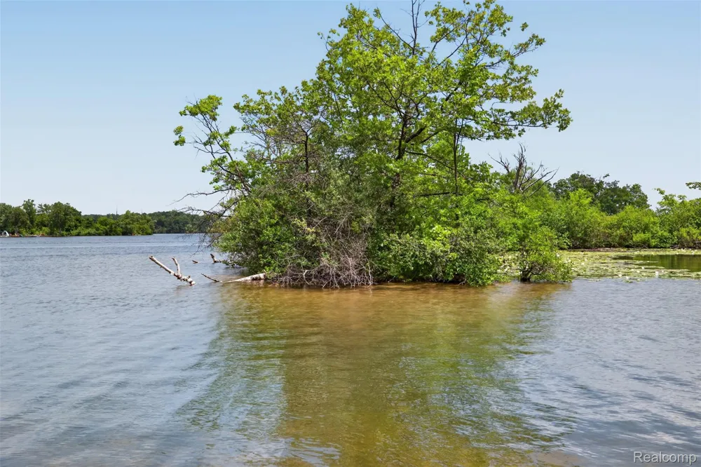 Island on Pontiac Lake White Lake Charter Township, MI 48386