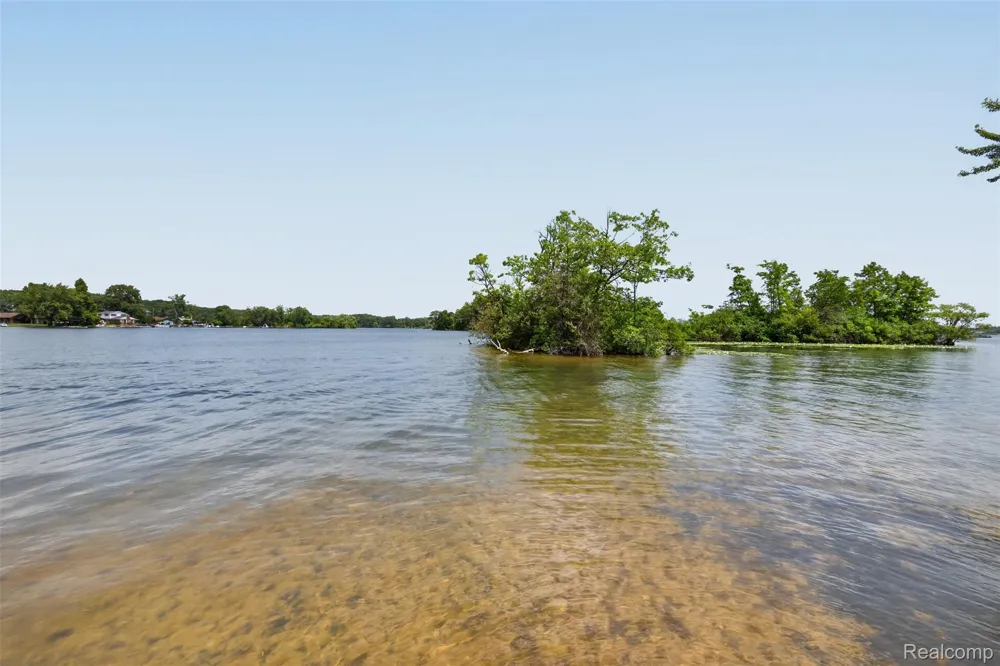 Island on Pontiac Lake White Lake Charter Township, MI 48386