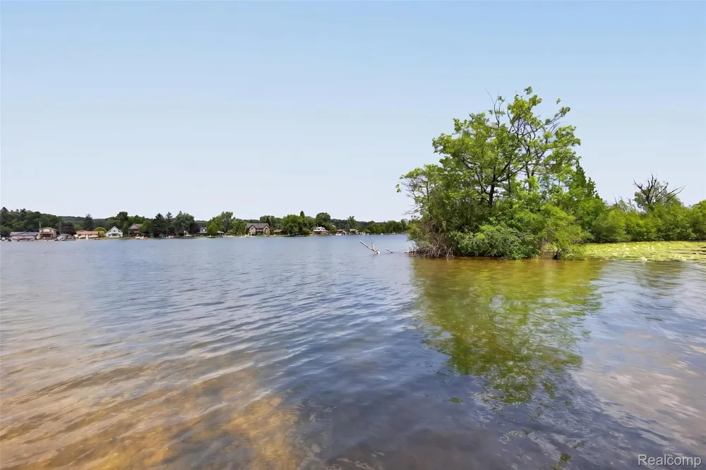Island on Pontiac Lake White Lake Charter Township, MI 48386