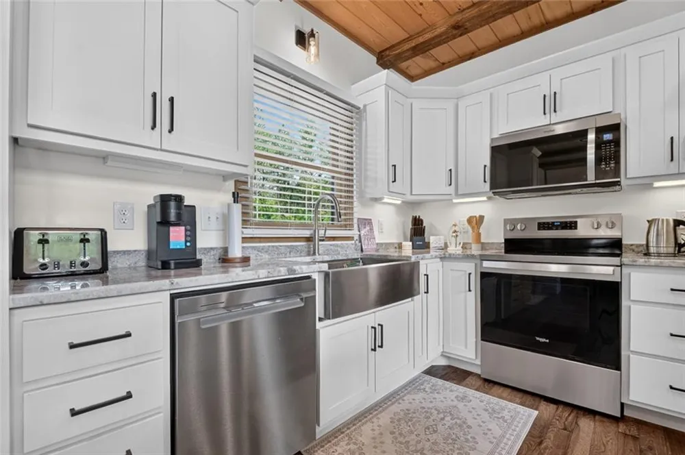 279 Shallow Water Trail Talking Rock, GA 30175