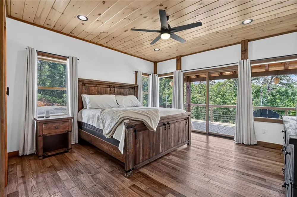 279 Shallow Water Trail Talking Rock, GA 30175