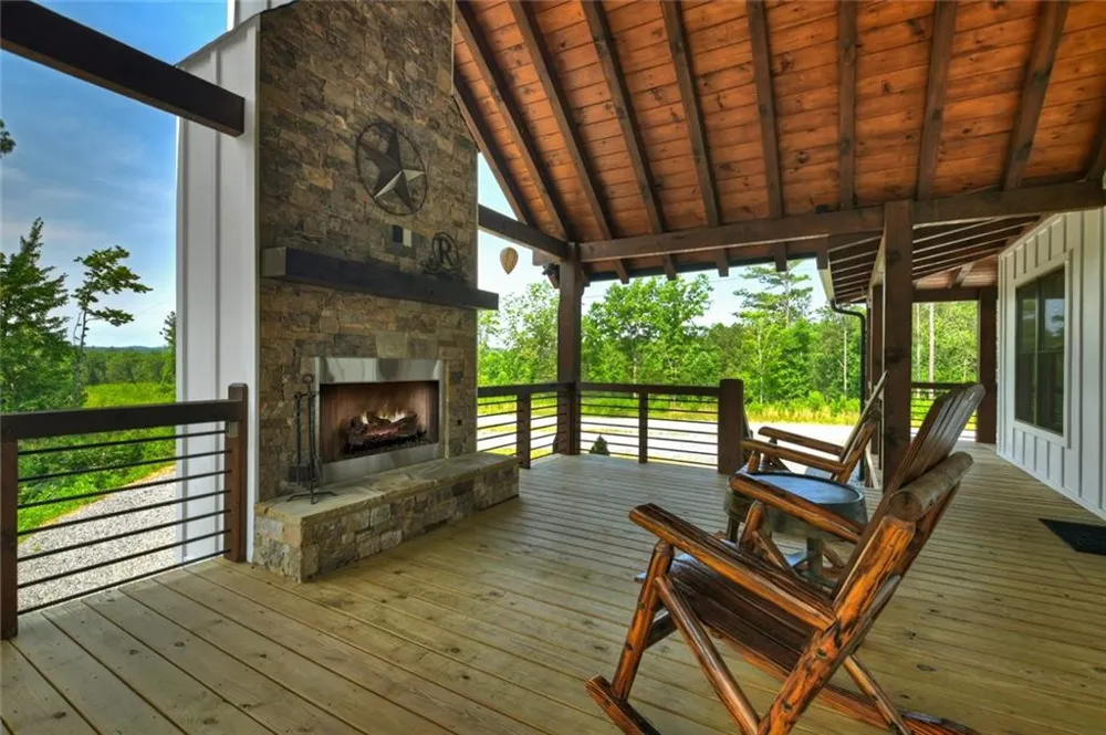 279 Shallow Water Trail Talking Rock, GA 30175