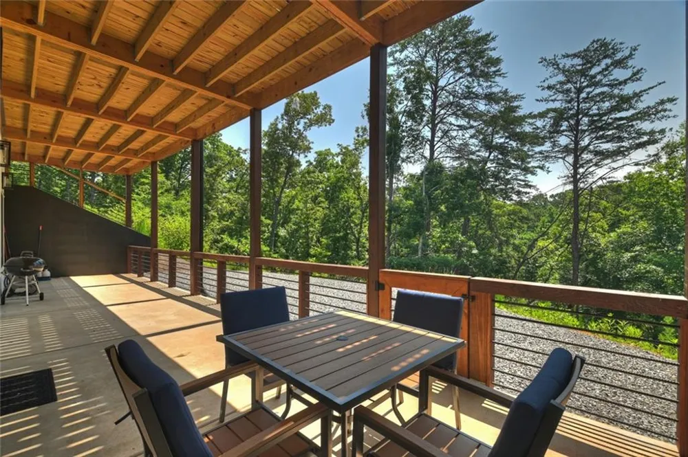 279 Shallow Water Trail Talking Rock, GA 30175