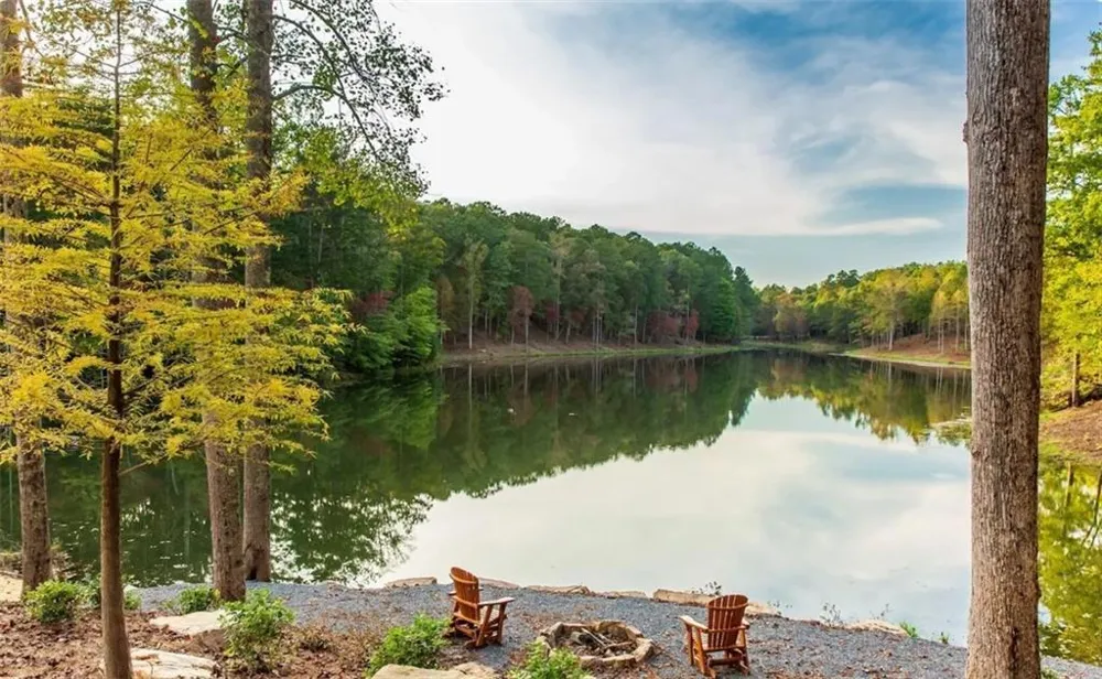 279 Shallow Water Trail Talking Rock, GA 30175